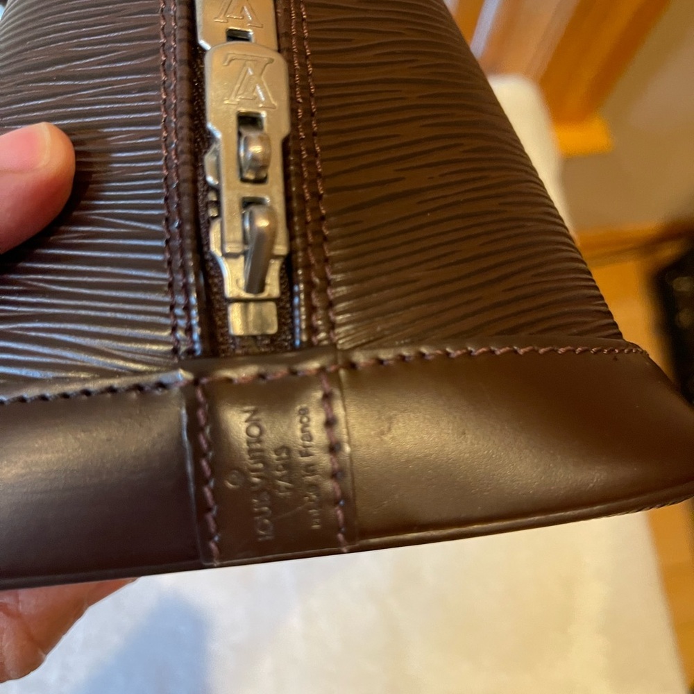 Louis Vuitton Dark Brown Epi Leather Alma - Picture 5 of 11